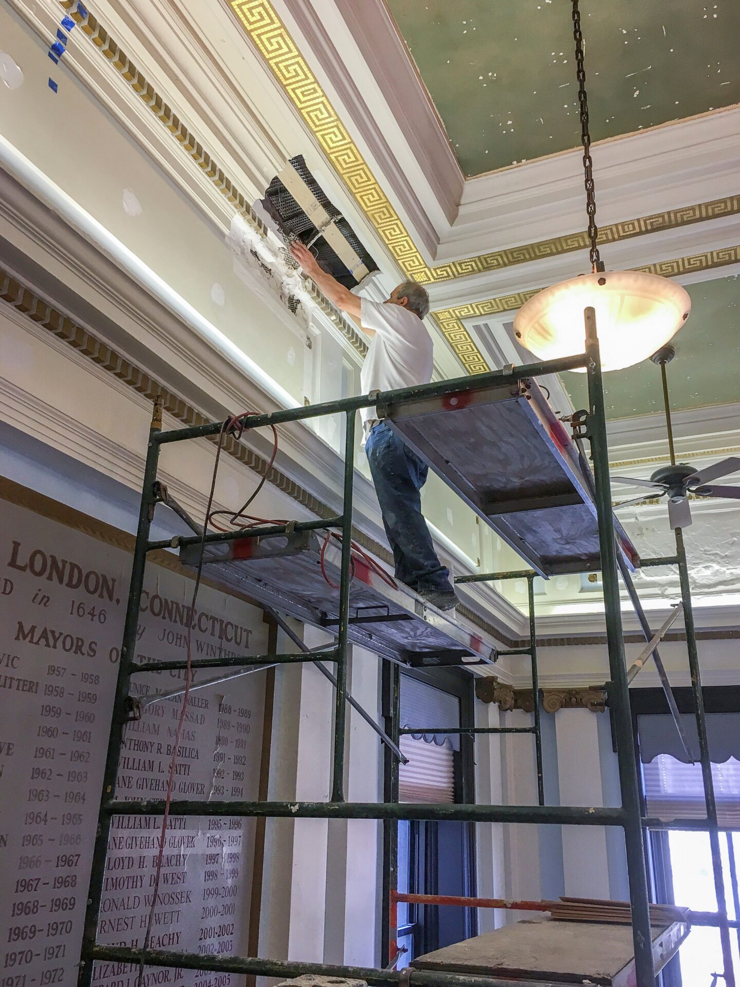 6-council-chambers -cornice-plaster-repair